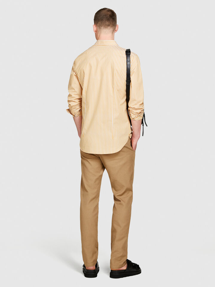 Slim comfort fit trousers - men's slim fit trousers - Camel | Sisley image number 3